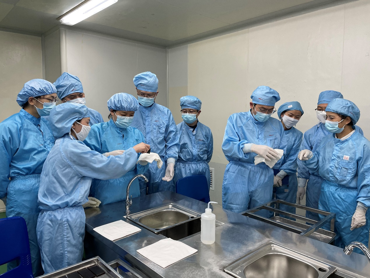 湖南省藥品生產骨干檢查員九芝堂長沙基地開展為期5天的駐企跟班培訓